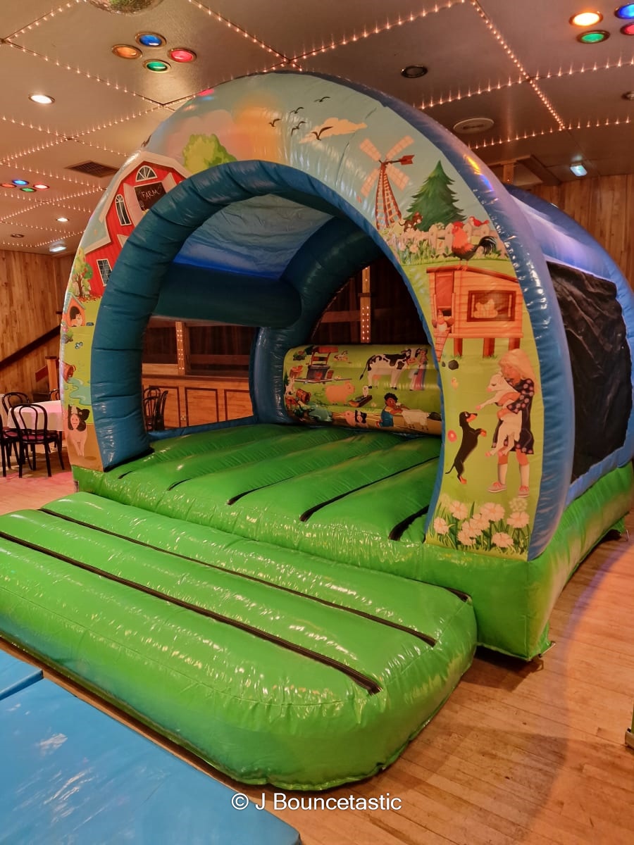 Farmyard Bouncy Castle Hire in Beverley J Bouncetastic